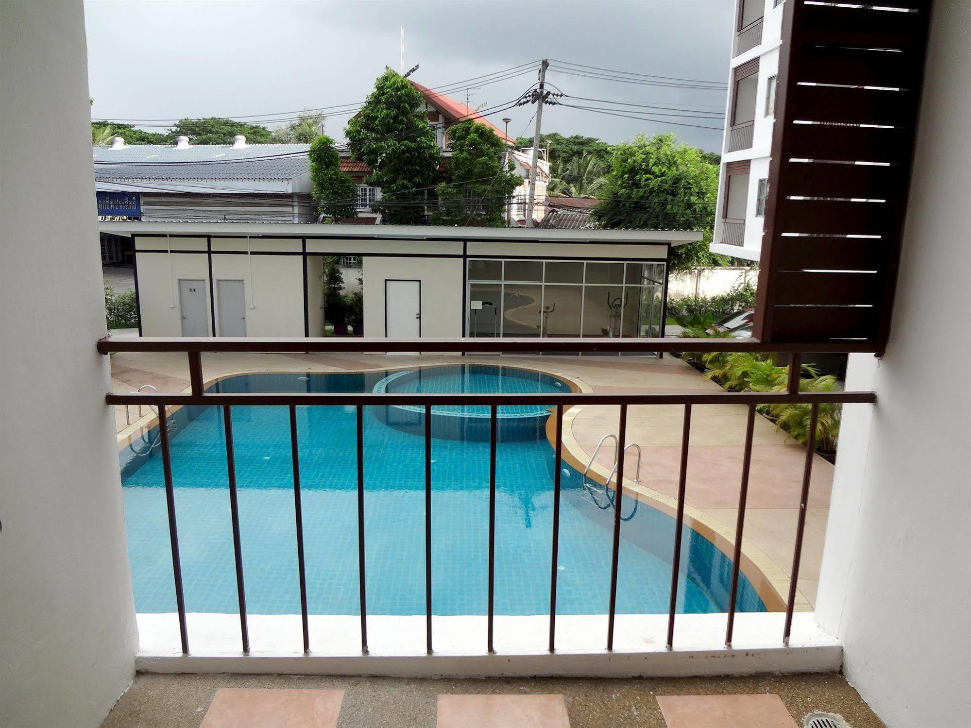 เอ็ม พลัส 2 อพาร์ตเมนต์ Hotel เชียงใหม่ ภายนอก รูปภาพ