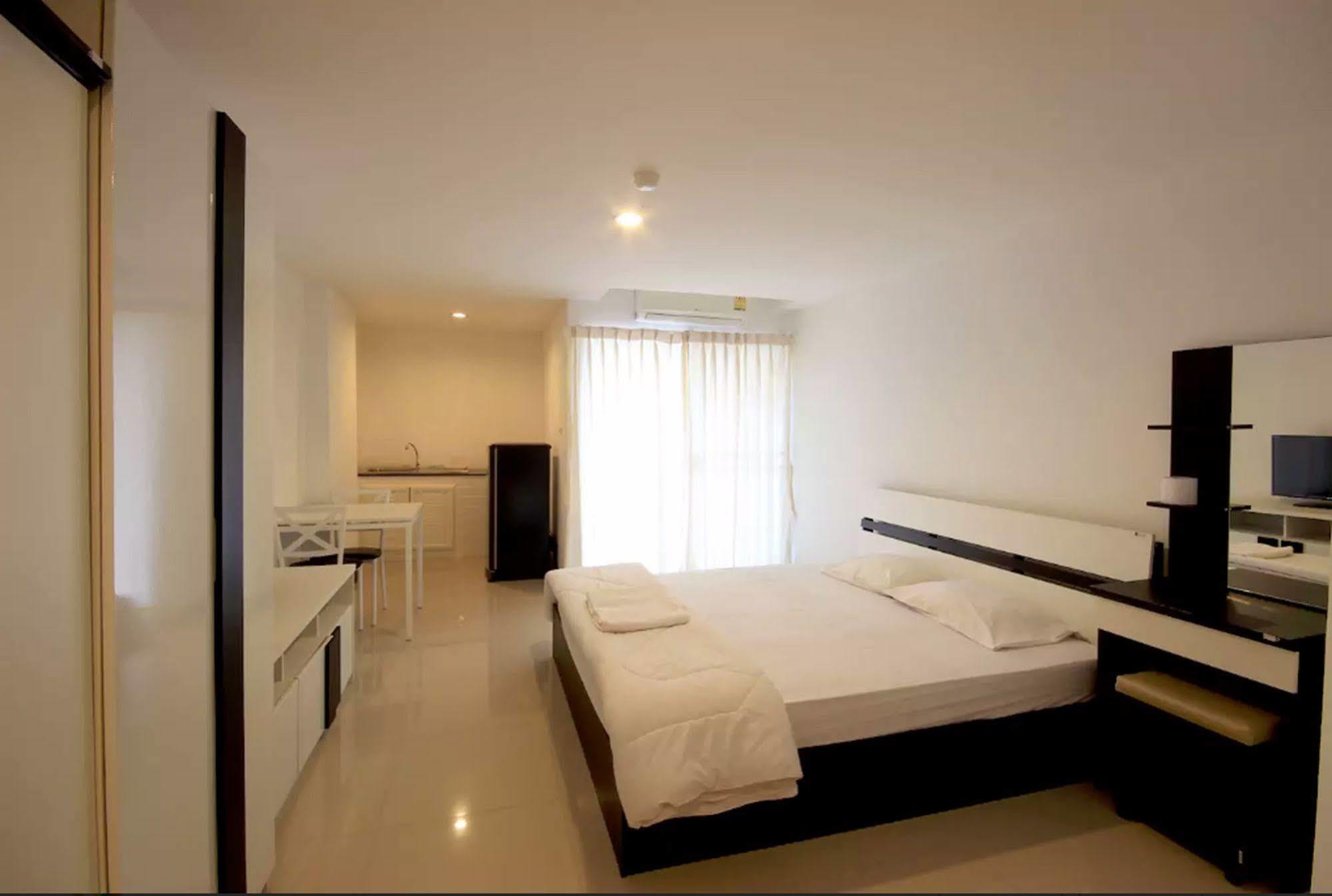 เอ็ม พลัส 2 อพาร์ตเมนต์ Hotel เชียงใหม่ ภายนอก รูปภาพ