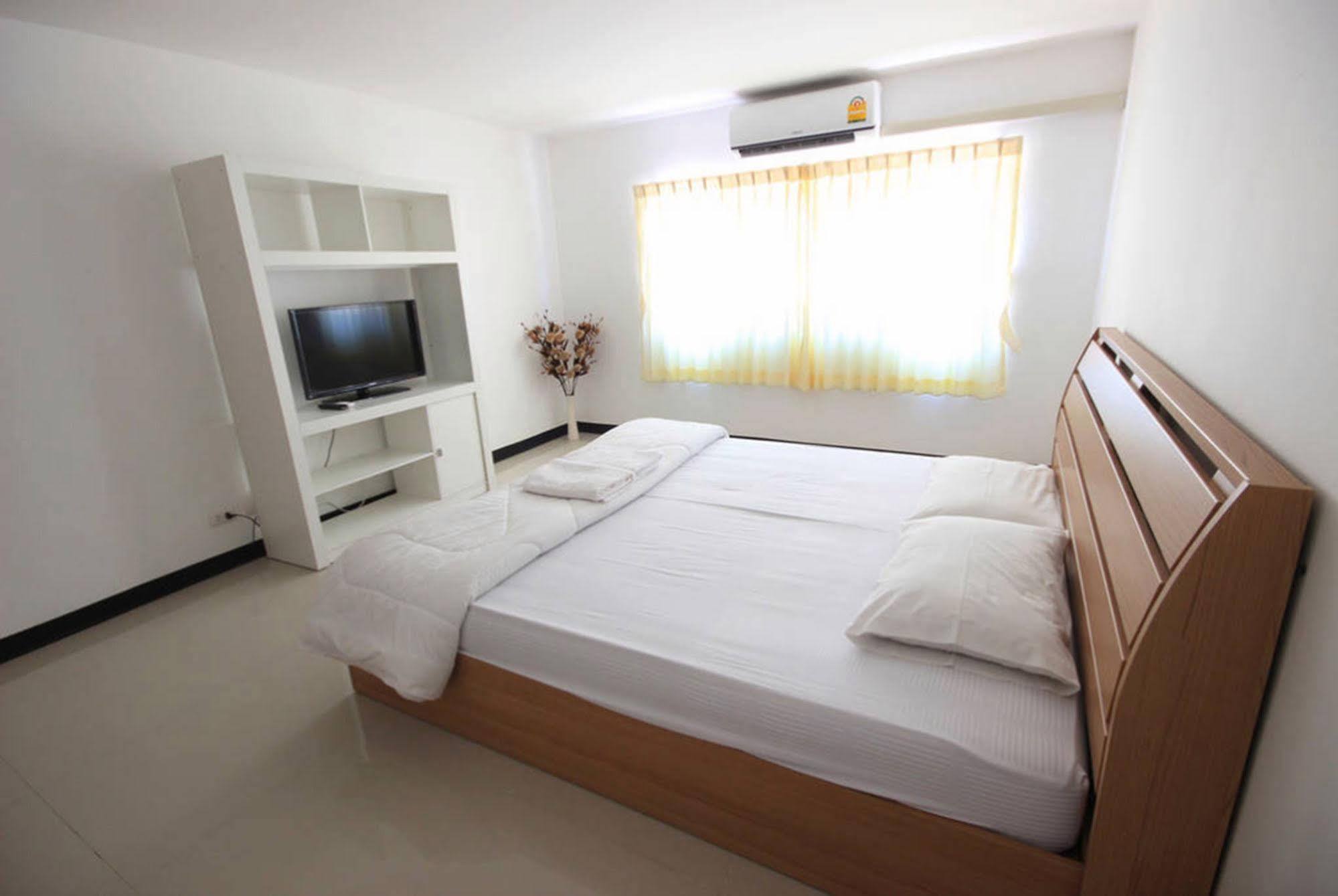 เอ็ม พลัส 2 อพาร์ตเมนต์ Hotel เชียงใหม่ ภายนอก รูปภาพ